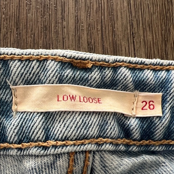 Levi's Women's Sky Blue Low rise loose fit Jeans - Picture 3 of 7